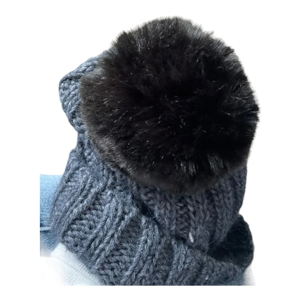 fratellitalli  Alpaca Wool Blend Knit Winter Hat Faux Fur Pom Pom